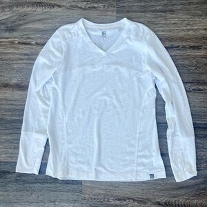 Title Nine | White V Neck Matahari Long Sleeve Tee